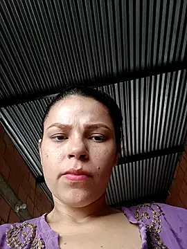 Snapshot of Mommy-Hot chatting on 02-09-25, 03:12 Mommy-Hot online show from 02-09-25, 03:12