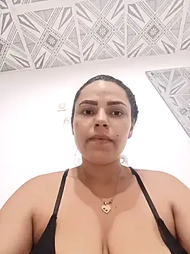 Snapshot of Mommy-Hot chatting on 03-20-25, 08:40 Mommy-Hot online show from 03-20-25, 08:40