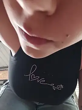 Mommy-Hot online show from 06-19-26, 12:53