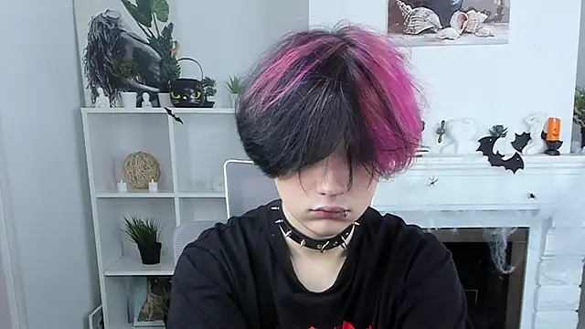 Justin Care online show from 10-26-25, 12:22