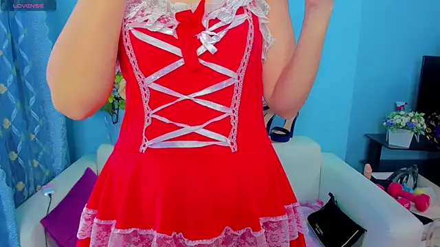 LindaaLu online show from 05-08-26, 02:39