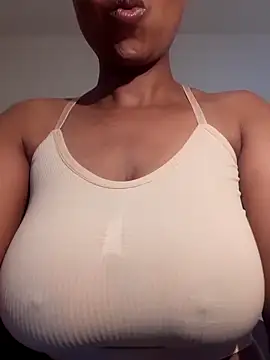 Snapshot of realsquirter chatting on 03-11-26, 10:10 realsquirter online show from 03-11-26, 10:10