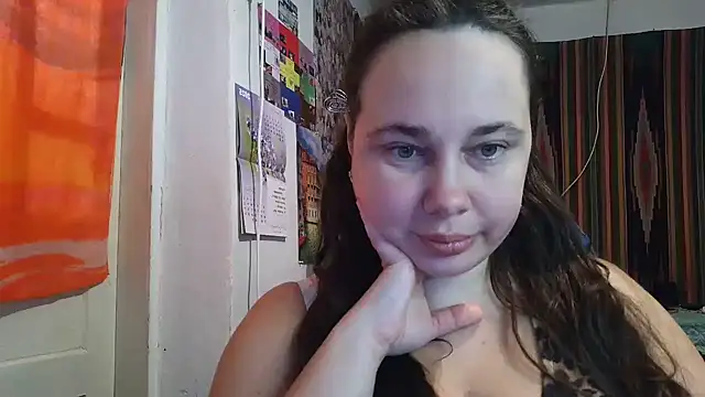 Snapshot of Cora_Maro chatting on 10-15-25, 12:05 Cora Maro online show from 10-15-25, 12:05