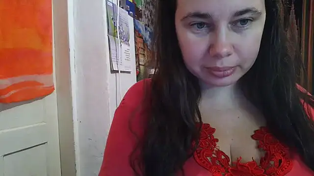 Snapshot of Cora_Maro chatting on 10-16-25, 12:44 Cora Maro online show from 10-16-25, 12:44