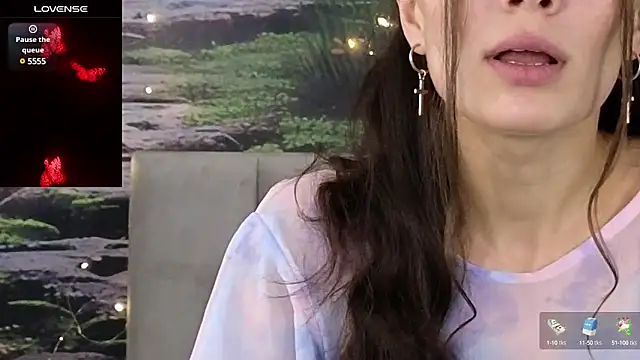 MadameDeFeu online show from 12-13-24, 09:02