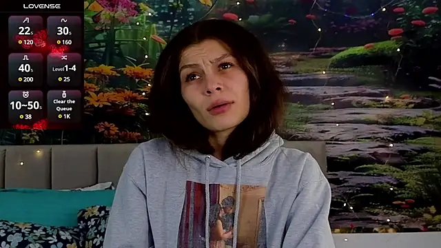 MadameDeFeu online show from 12-18-24, 10:40