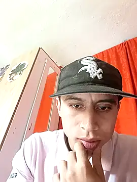 Mich Stev9524 online show from 12-22-25, 09:01