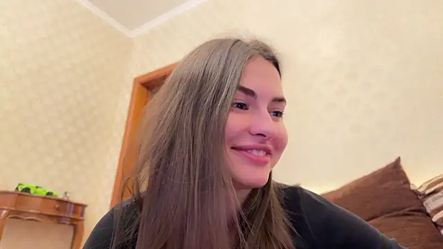 Snapshot of AmiCumOn chatting on 03-06-25, 11:47 AmiCumOn online show from 03-06-25, 11:47