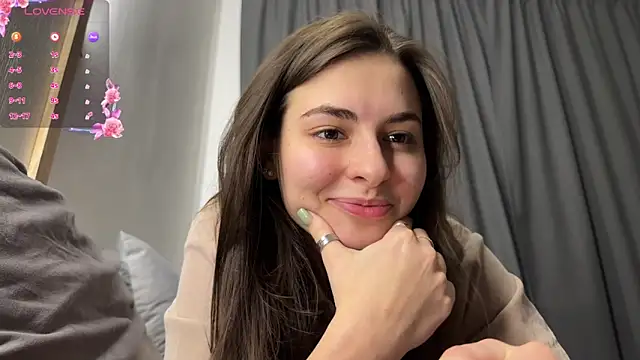 Snapshot of AmiCumOn chatting on 03-19-25, 12:34 AmiCumOn online show from 03-19-25, 12:34
