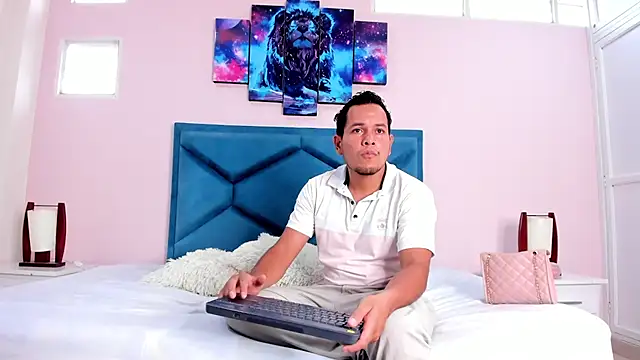 KattiaRose online show from 12-07-24, 07:32