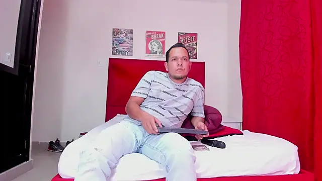 KattiaRose online show from 01-29-25, 08:56