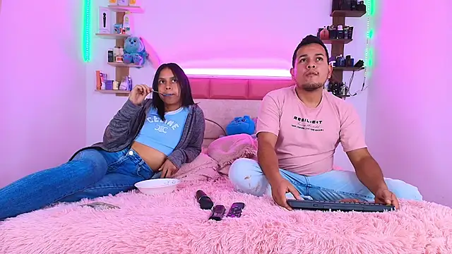 KattiaRose online show from 03-11-25, 03:05