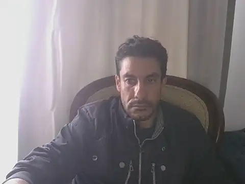 elkike1980 online show from 05-07-26, 02:33