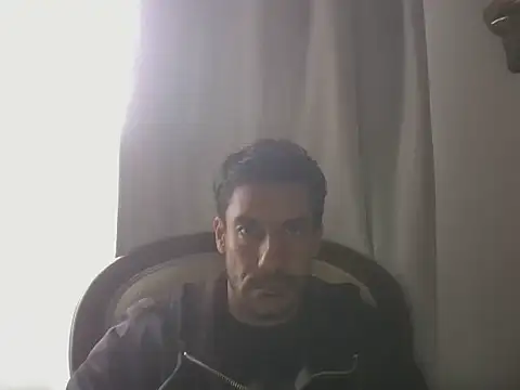 elkike1980 online show from 05-08-26, 03:50