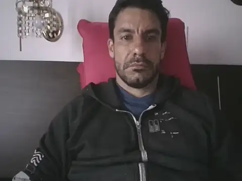 elkike1980 online show from 05-11-26, 11:49