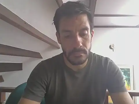 elkike1980 online show from 05-26-26, 04:25
