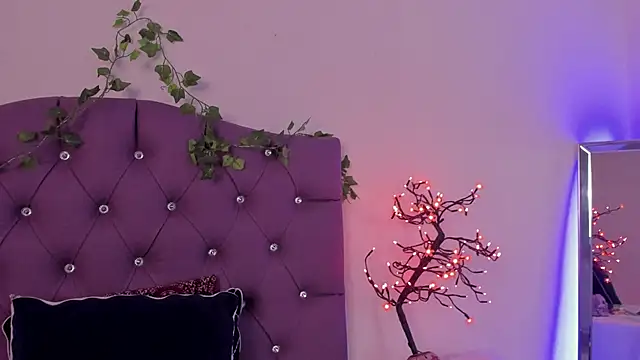 Nyx nayla online show from 12-10-24, 05:22