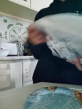 LorenRosse online show from 10-17-25, 04:26