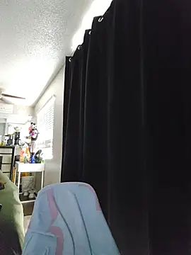 DevilDahm online show from 10-28-25, 08:33