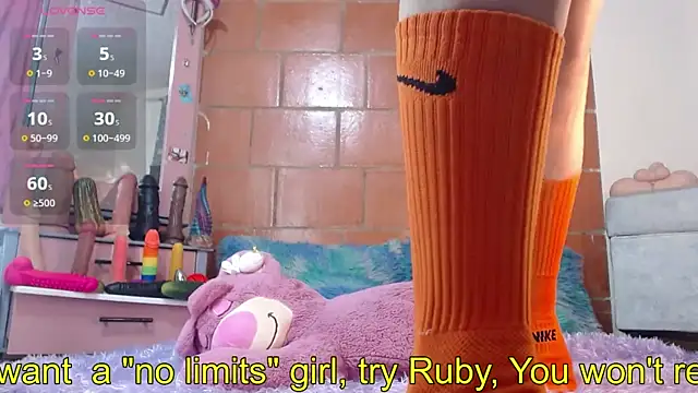 Snapshot of RubyEmerald chatting on 03-19-26, 12:36 RubyEmerald online show from 03-19-26, 12:36