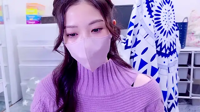 Snapshot of oxo_yuna_oxo chatting on 12-08-24, 12:19 oxo yuna oxo online show from 12-08-24, 12:19