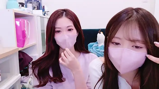 Snapshot of oxo_yuna_oxo chatting on 01-03-25, 12:41 oxo yuna oxo online show from 01-03-25, 12:41