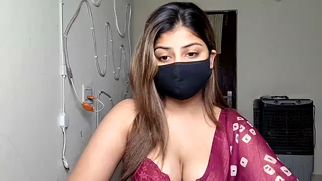 Snapshot of Hoty-Shivangi chatting on 04-09-26, 11:15 Hoty-Shivangi online show from 04-09-26, 11:15