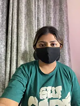Snapshot of Hoty-Shivangi chatting on 05-06-26, 03:28 Hoty-Shivangi online show from 05-06-26, 03:28