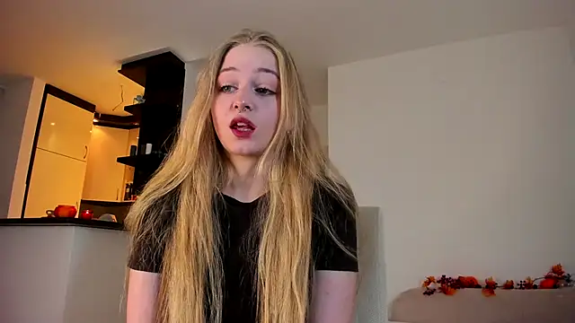 MiaMews online show from 09-23-25, 10:40