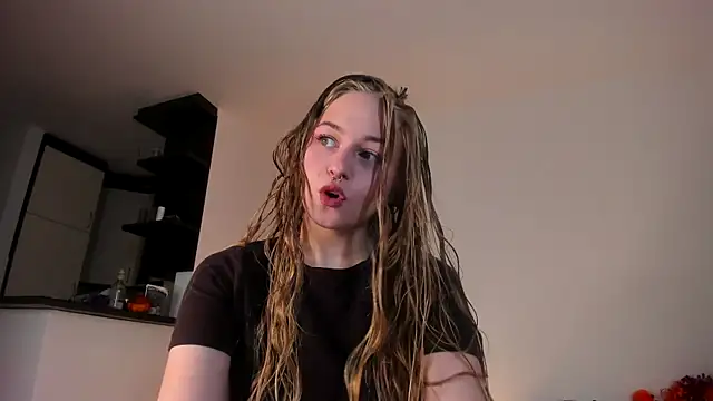 MiaMews online show from 10-19-25, 11:22