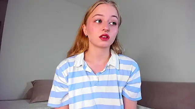 MiaMews online show from 11-11-25, 12:27