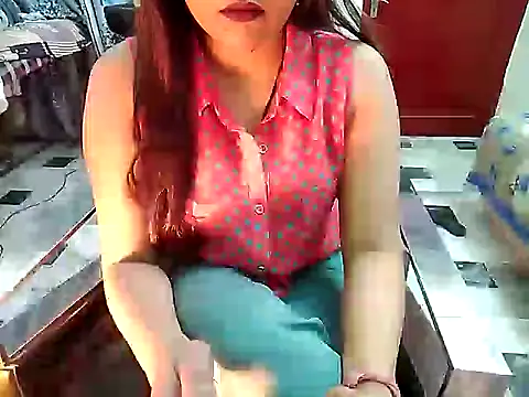 Snapshot of aarushi_sharmaa chatting on 01-22-25, 04:12 aarushi sharmaa online show from 01-22-25, 04:12