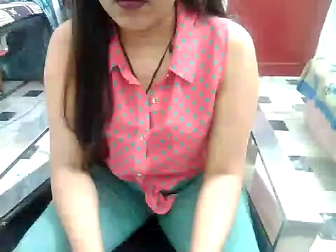 Snapshot of aarushi_sharmaa chatting on 02-01-25, 05:47 aarushi sharmaa online show from 02-01-25, 05:47