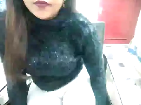 Snapshot of aarushi_sharmaa chatting on 02-03-25, 05:18 aarushi sharmaa online show from 02-03-25, 05:18