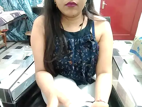 Snapshot of aarushi_sharmaa chatting on 02-20-25, 05:29 aarushi sharmaa online show from 02-20-25, 05:29