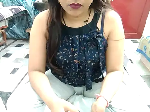 Snapshot of aarushi_sharmaa chatting on 02-21-25, 02:48 aarushi sharmaa online show from 02-21-25, 02:48
