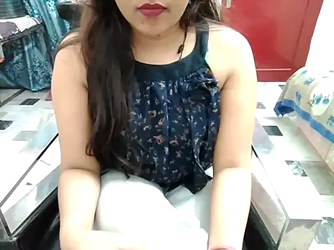 Snapshot of aarushi_sharmaa chatting on 03-04-25, 12:22 aarushi sharmaa online show from 03-04-25, 12:22