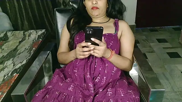 Snapshot of aarushi_sharmaa chatting on 10-24-25, 05:26 aarushi sharmaa online show from 10-24-25, 05:26