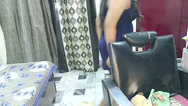 aarushi sharmaa online show from 11-29-25, 04:26