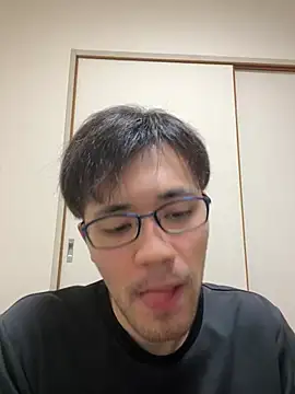 Snapshot of ryusei18570 chatting on 01-26-25, 01:47 ryusei18570 online show from 01-26-25, 01:47