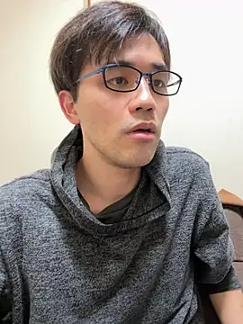 Snapshot of ryusei18570 chatting on 02-25-25, 03:05 ryusei18570 online show from 02-25-25, 03:05