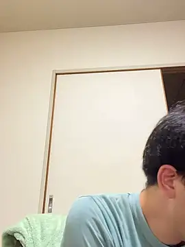 Snapshot of ryusei18570 chatting on 09-16-25, 03:24 ryusei18570 online show from 09-16-25, 03:24