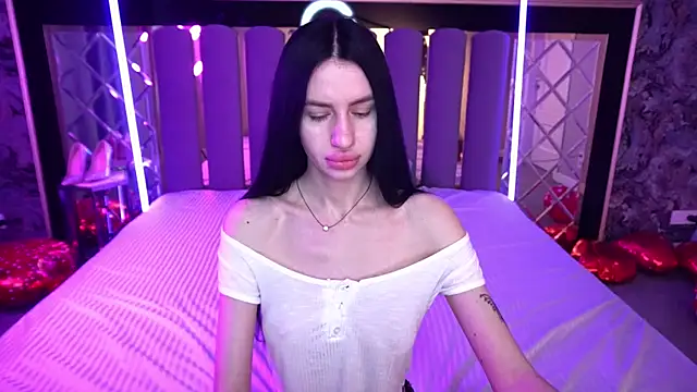 Snow WhiteeeX online show from 02-15-26, 06:43