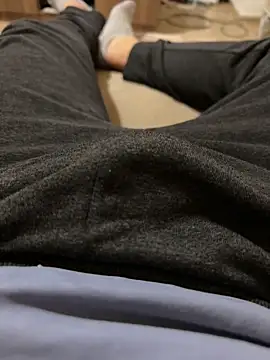 reelciii21 online show from 11-30-25, 04:22