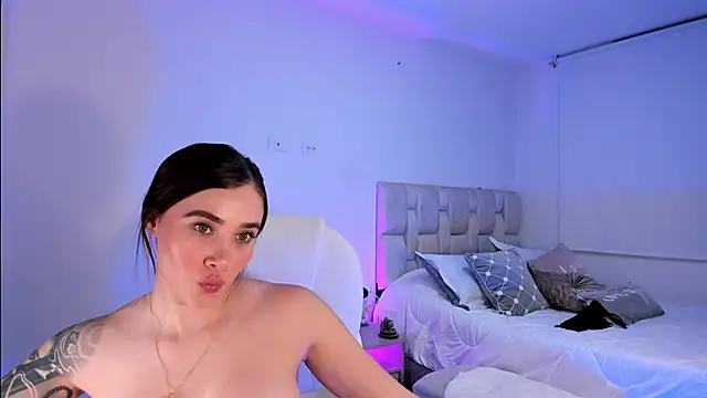 Snapshot of Lanataylor- chatting on 03-11-25, 11:59 Lanataylor- online show from 03-11-25, 11:59