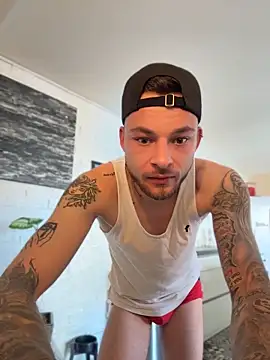 hottwoboys online show from 05-10-26, 08:08