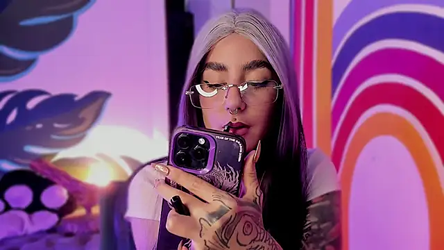 Snapshot of Alice_woodville chatting on 09-16-25, 09:38 Alice woodville online show from 09-16-25, 09:38