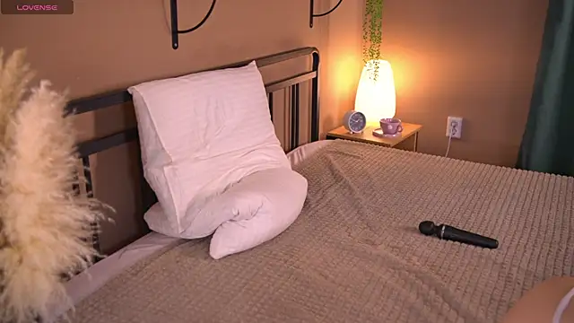 Snapshot of _AlinaBailey chatting on 01-20-25, 11:35 AlinaBailey online show from 01-20-25, 11:35