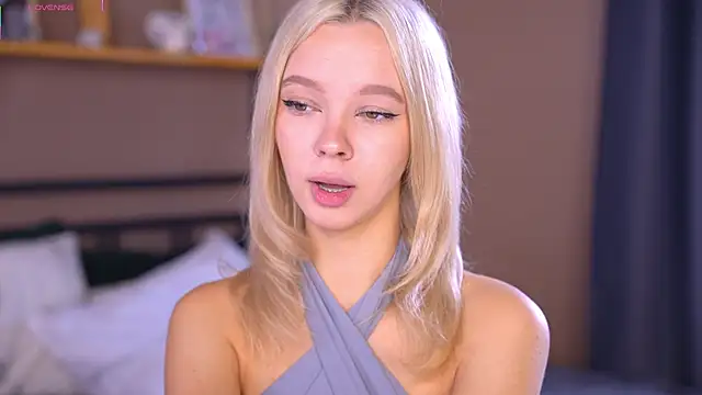 Snapshot of _AlinaBailey chatting on 09-19-25, 08:27 AlinaBailey online show from 09-19-25, 08:27