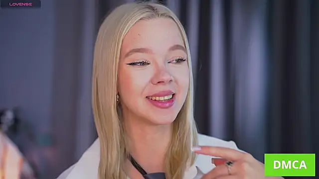 Snapshot of _AlinaBailey chatting on 10-25-25, 07:38 AlinaBailey online show from 10-25-25, 07:38